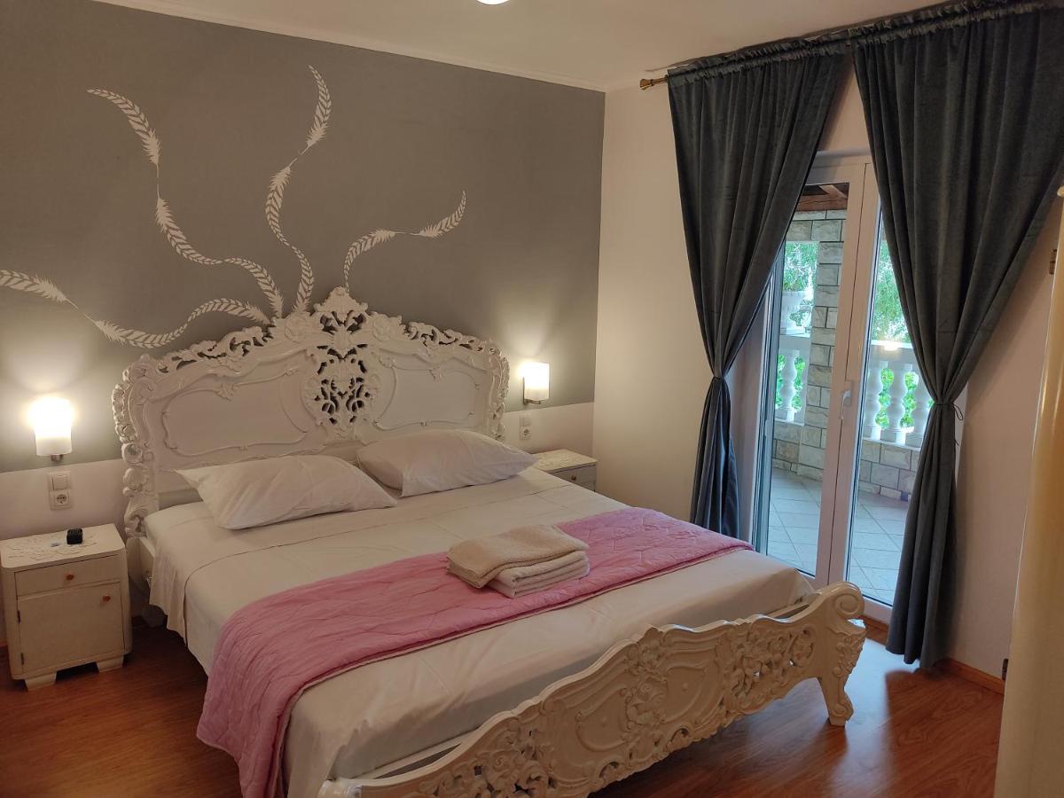 Apartments Milka Водице Екстериор снимка