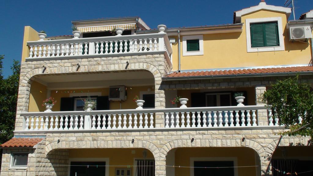 Apartments Milka Водице Екстериор снимка