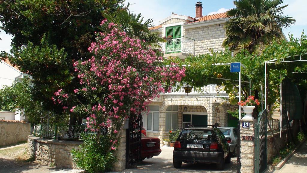 Apartments Milka Водице Екстериор снимка