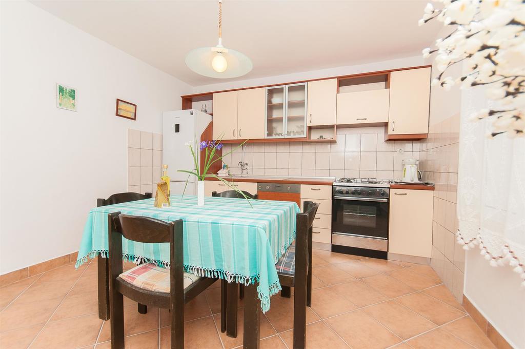 Apartments Milka Водице Екстериор снимка