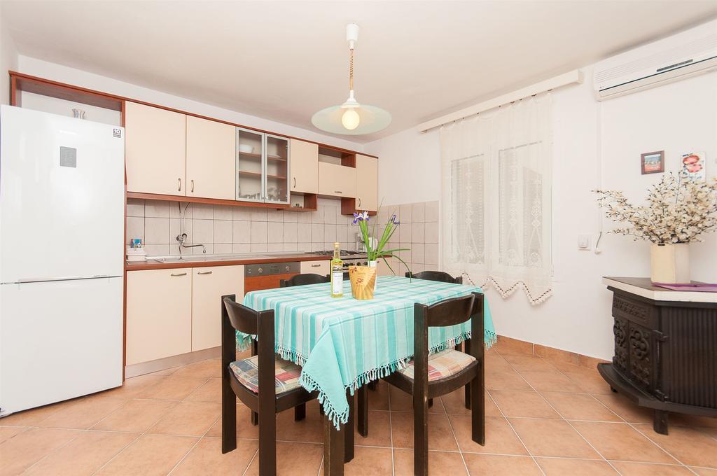 Apartments Milka Водице Екстериор снимка